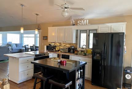 Smith Mountain Lake 5 Bedroom - Moneta, Virginia