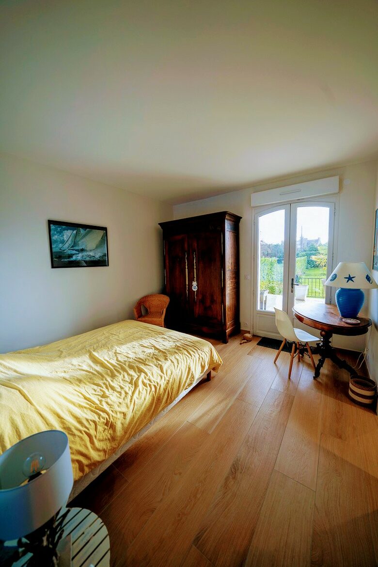 Emerald Green House in Brittany - Saint Lunaire, France