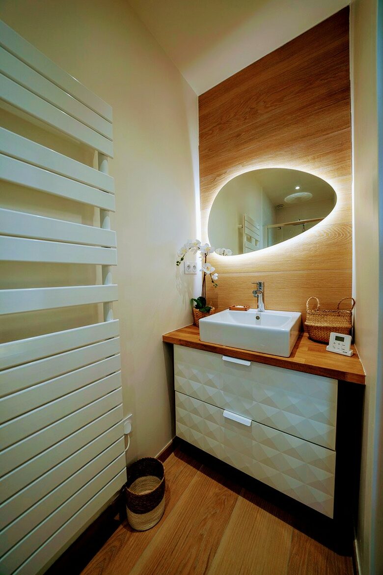 Emerald Green House in Brittany - Saint Lunaire, France