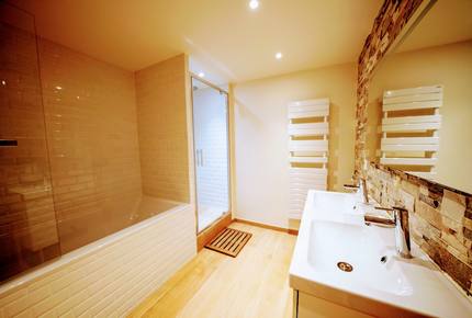 Emerald Green House in Brittany - Saint Lunaire, France