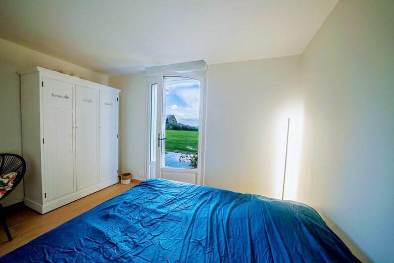 Emerald Green House in Brittany - Saint Lunaire, France