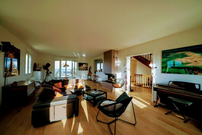 Emerald Green House in Brittany - Saint Lunaire, France