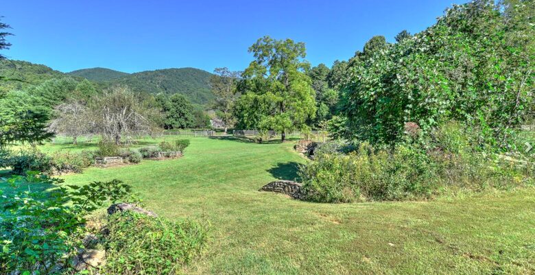 Oxbow Luxe Modern Farmhouse - near Asheville - Weaverville, North Carolina