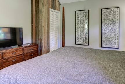 Oxbow Luxe Modern Farmhouse - near Asheville - Weaverville, North Carolina