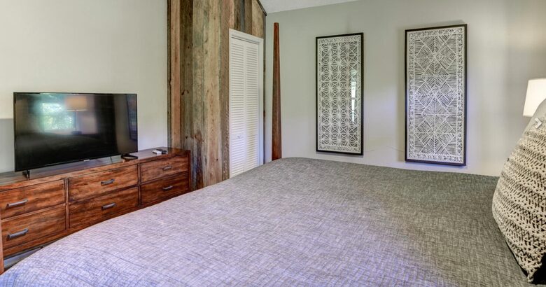 Oxbow Luxe Modern Farmhouse - near Asheville - Weaverville, North Carolina