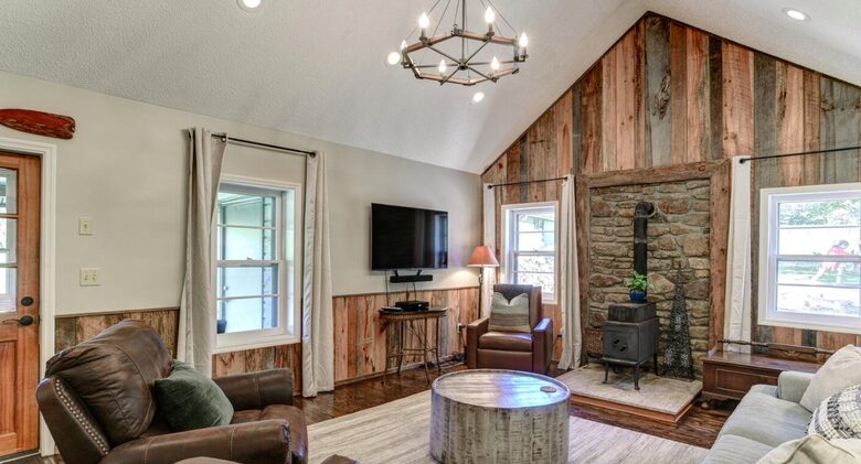 Oxbow Luxe Modern Farmhouse - near Asheville - Weaverville, North Carolina