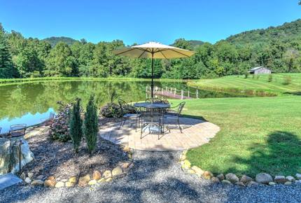 Oxbow Luxe Modern Farmhouse - near Asheville - Weaverville, North Carolina