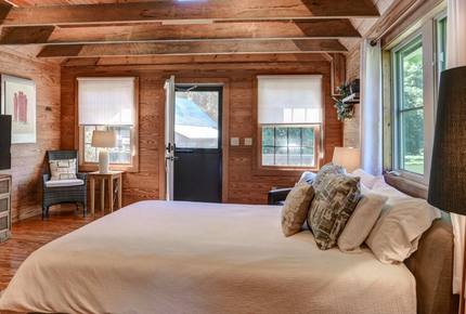 Oxbow Luxe Modern Farmhouse - near Asheville - Weaverville, North Carolina