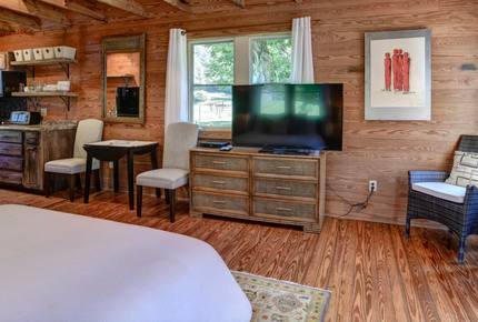 Oxbow Luxe Modern Farmhouse - near Asheville - Weaverville, North Carolina