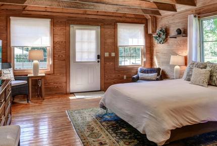 Oxbow Luxe Modern Farmhouse - near Asheville - Weaverville, North Carolina