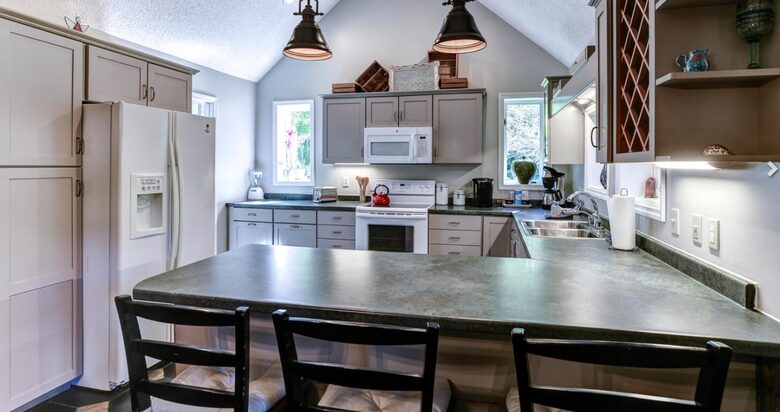 Oxbow Luxe Modern Farmhouse - near Asheville - Weaverville, North Carolina