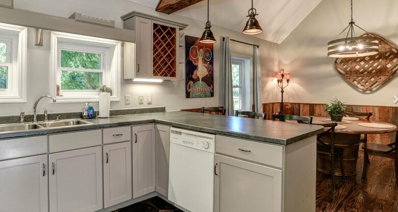 Oxbow Luxe Modern Farmhouse - near Asheville - Weaverville, North Carolina