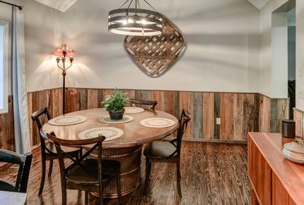 Oxbow Luxe Modern Farmhouse - near Asheville - Weaverville, North Carolina