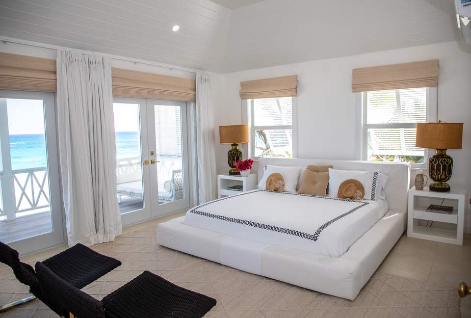 Sea Siren (R) - Harbour Island, Bahamas