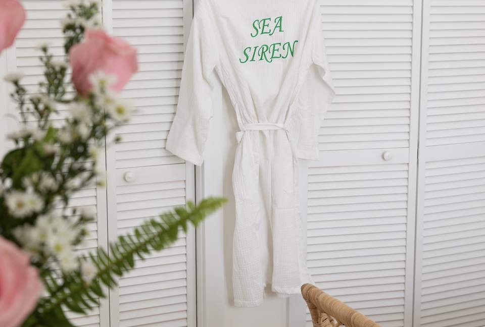 Sea Siren (R) - Harbour Island, Bahamas