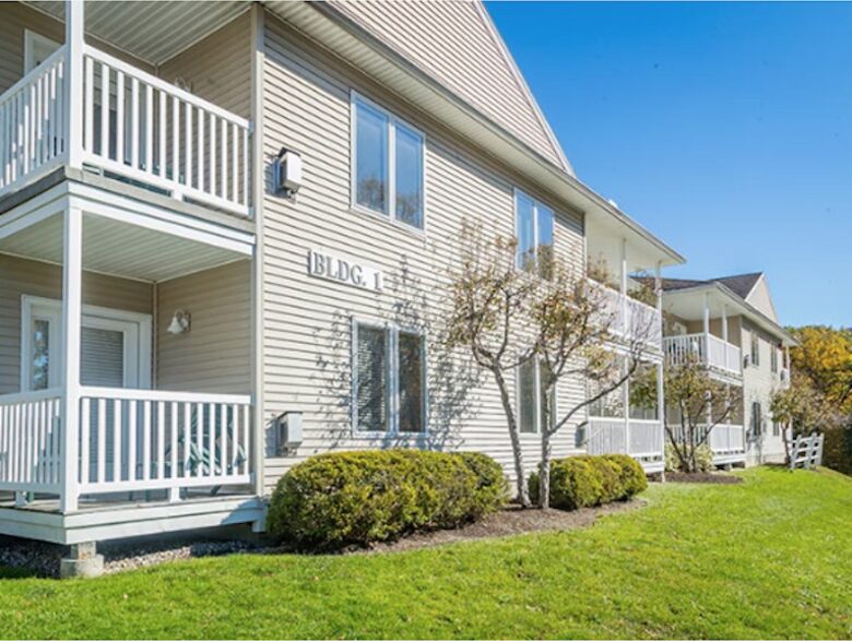 Berkshires 2 Bedroom Family Friendly Residence - Hancock, Massachusetts