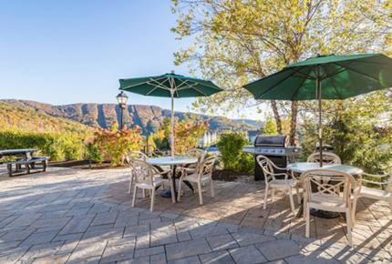 Berkshires 2 Bedroom Family Friendly Residence - Hancock, Massachusetts