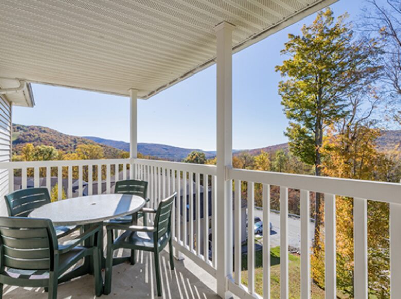Berkshires 2 Bedroom Family Friendly Residence - Hancock, Massachusetts