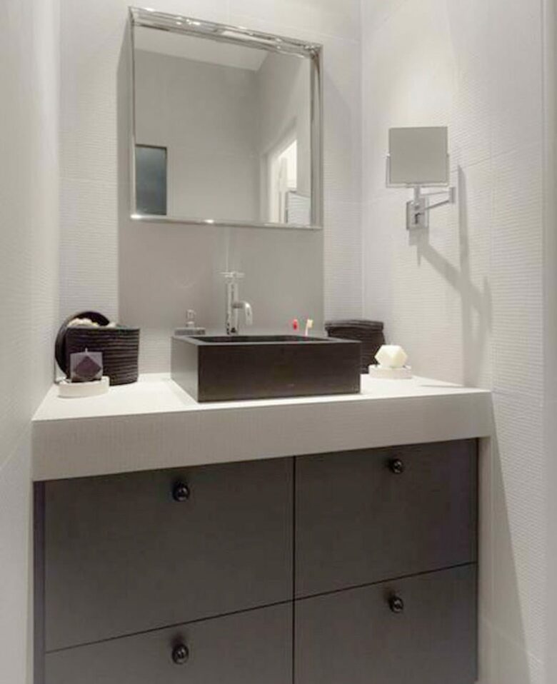 1650 Building in St. Germain, Paris - Paris, France