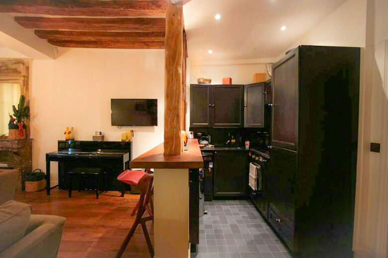 1650 Building in St. Germain, Paris - Paris, France