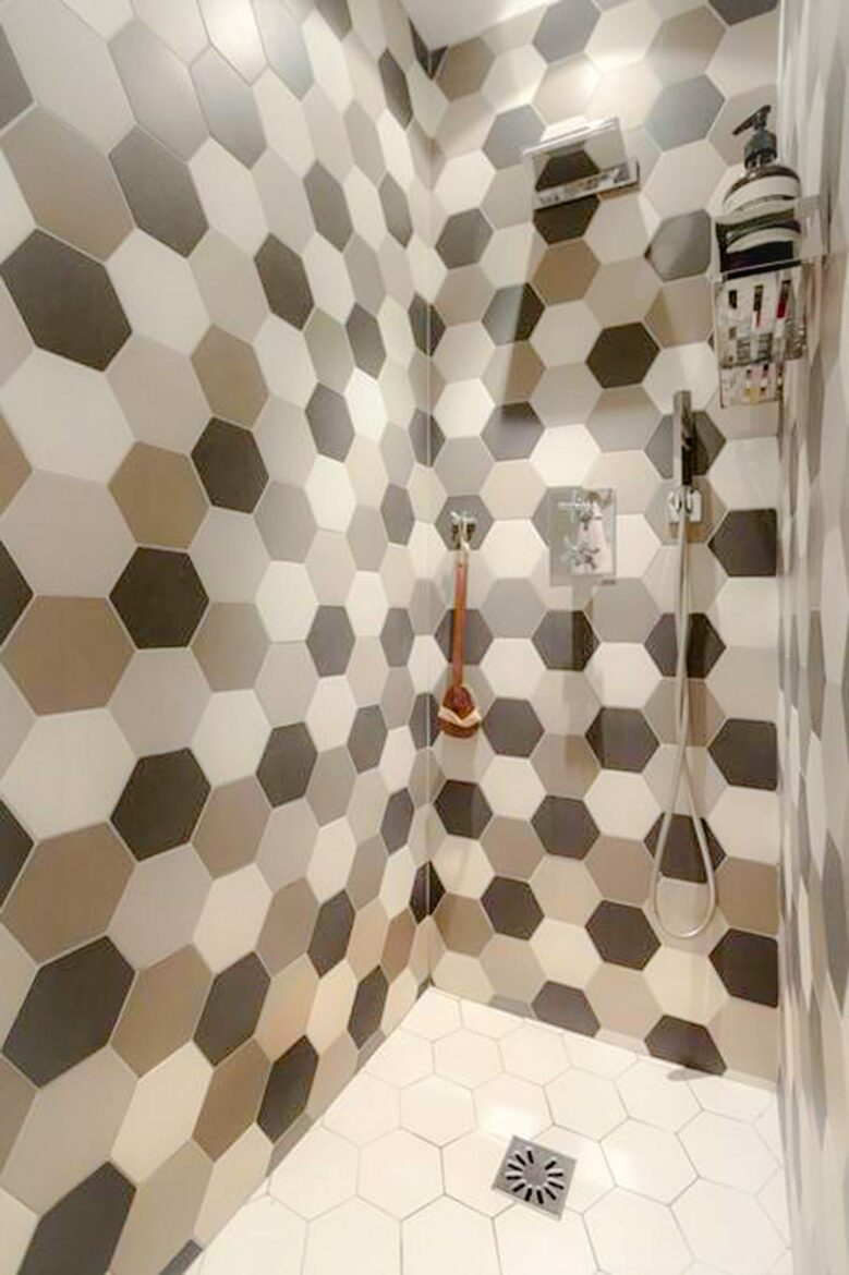 1650 Building in St. Germain, Paris - Paris, France