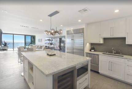 Malibu Beach Beauty - Malibu, California