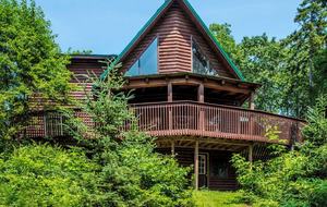 Stunning, Spacious Log Cabin in the Woods - Boothbay Harbor, Maine