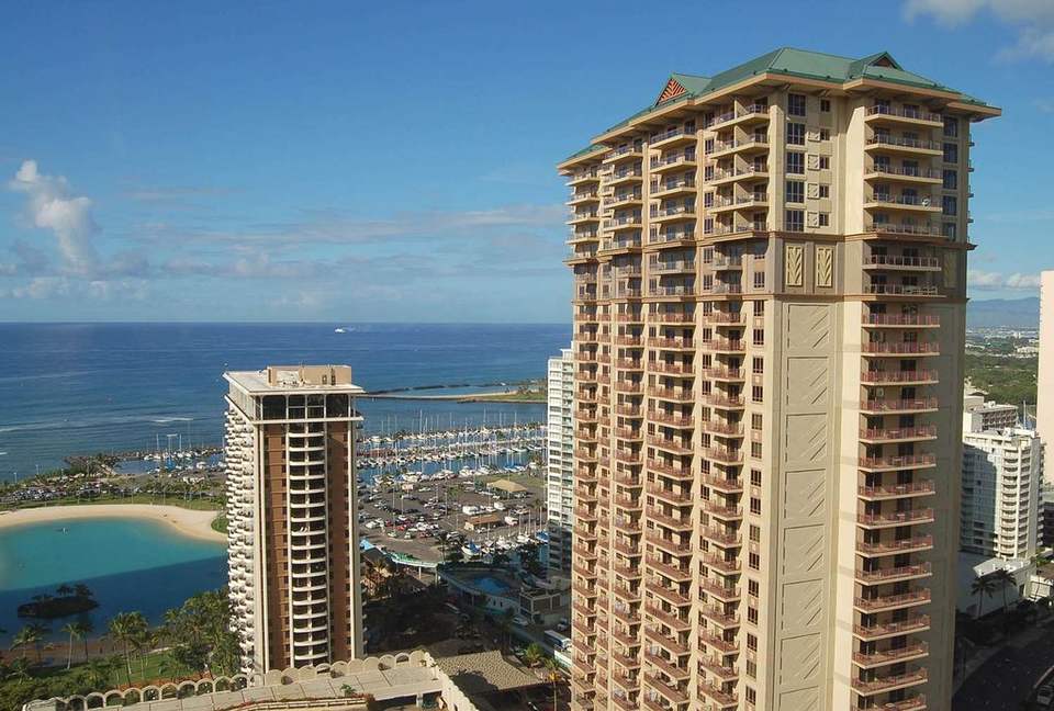 The Grand Waikikian at Hilton Hawaiian Village 1-Bedroom - Honolulu, Hawaii