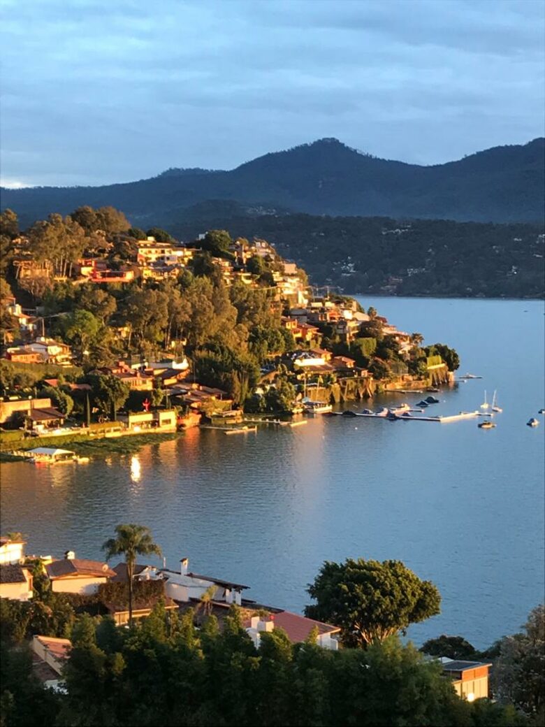 Casa de la Peña - Valle de Bravo, Mexico