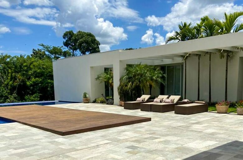 Saint Lake Horizon - Lagoa Santa, Brazil