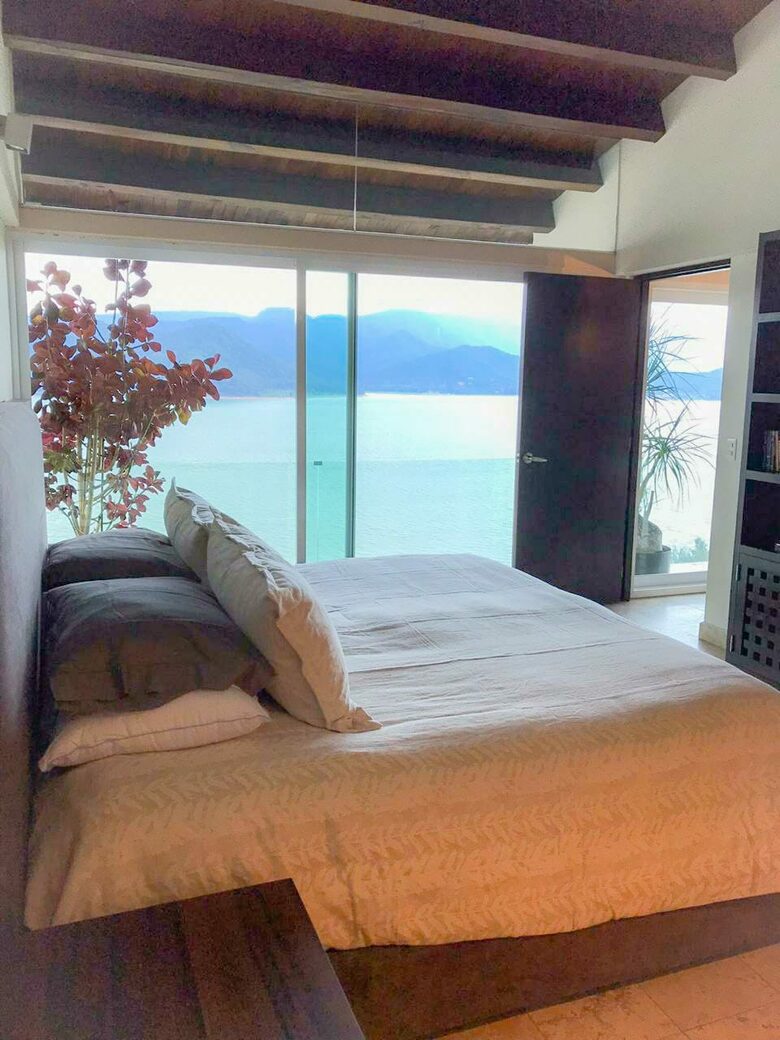 Casa de la Peña - Valle de Bravo, Mexico