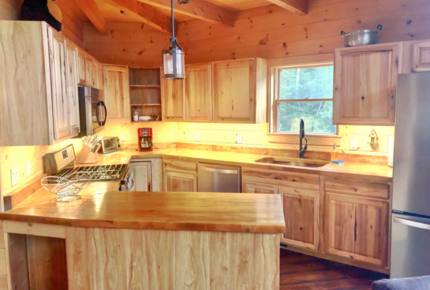 White Mountains Owl Roost Luxe Yurt - Bretton Woods, New Hampshire