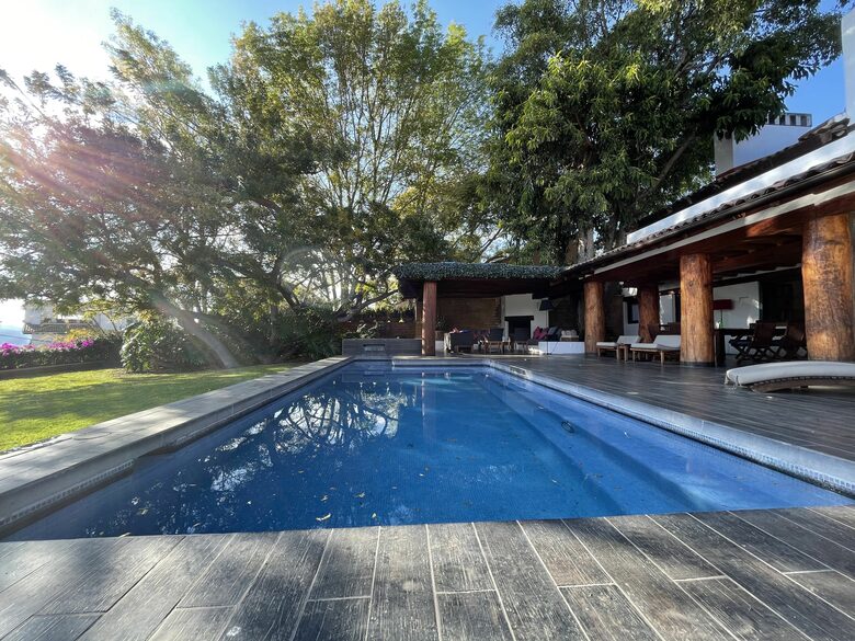 Casa Ciruela - Valle de Bravo, Mexico
