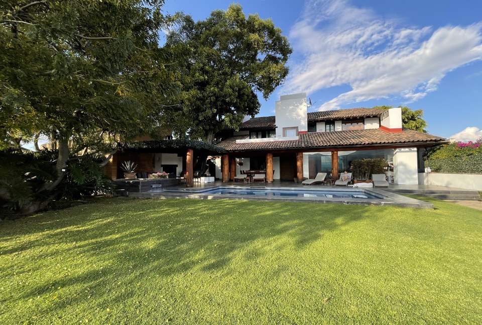 Casa Ciruela - Valle de Bravo, Mexico