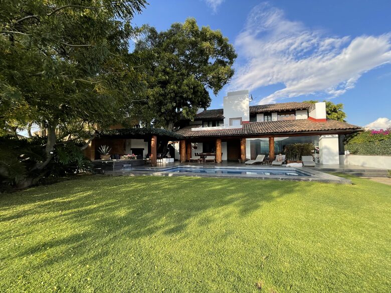 Casa Ciruela - Valle de Bravo, Mexico