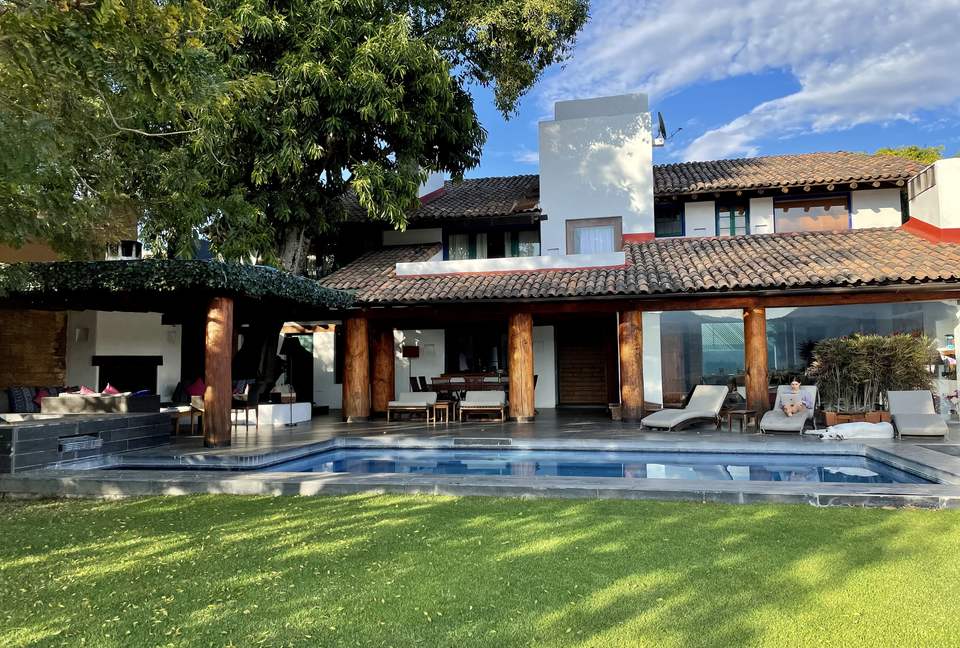 Casa Ciruela - Valle de Bravo, Mexico