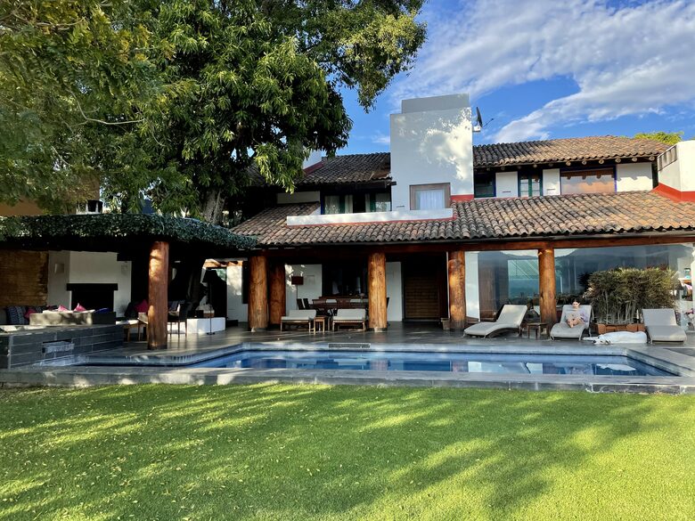 Casa Ciruela - Valle de Bravo, Mexico
