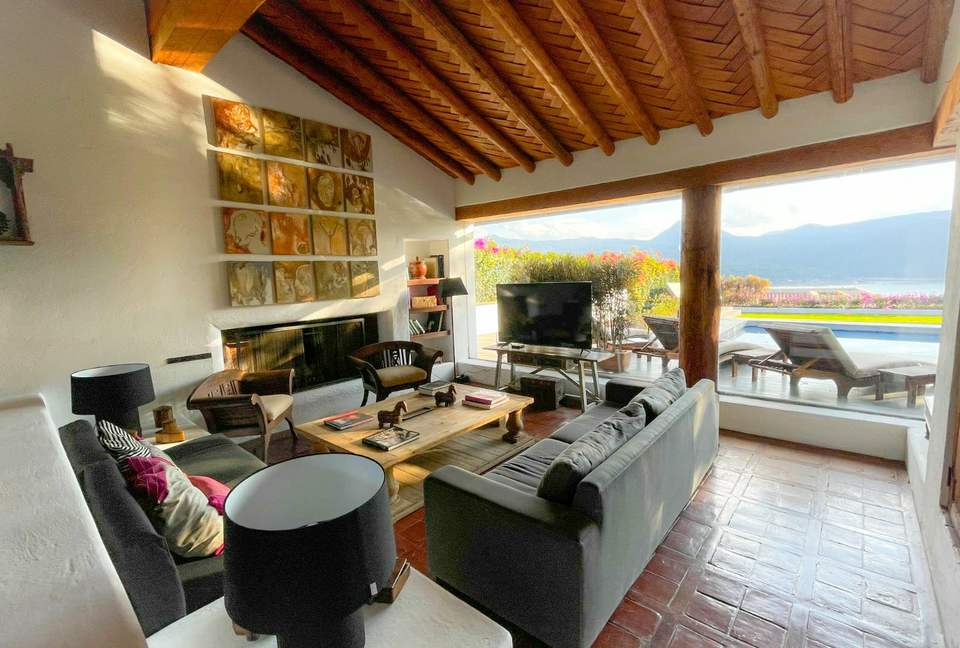 Casa Ciruela - Valle de Bravo, Mexico