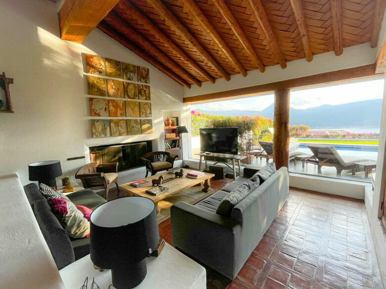 Casa Ciruela - Valle de Bravo, Mexico