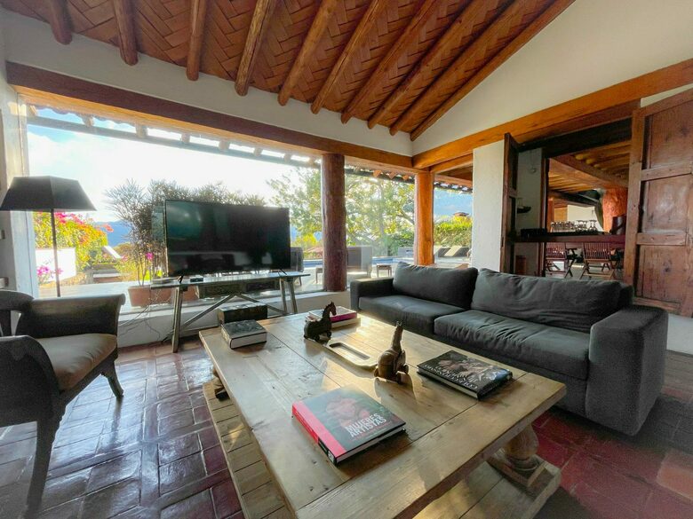 Casa Ciruela - Valle de Bravo, Mexico