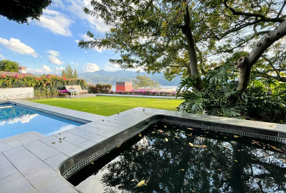 Casa Ciruela - Valle de Bravo, Mexico