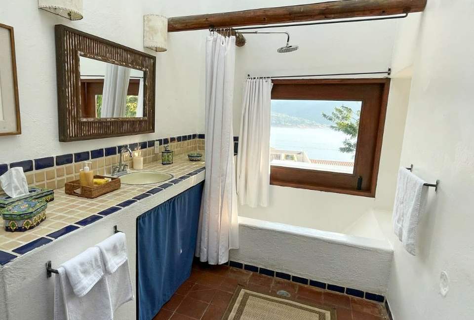 Casa Ciruela - Valle de Bravo, Mexico