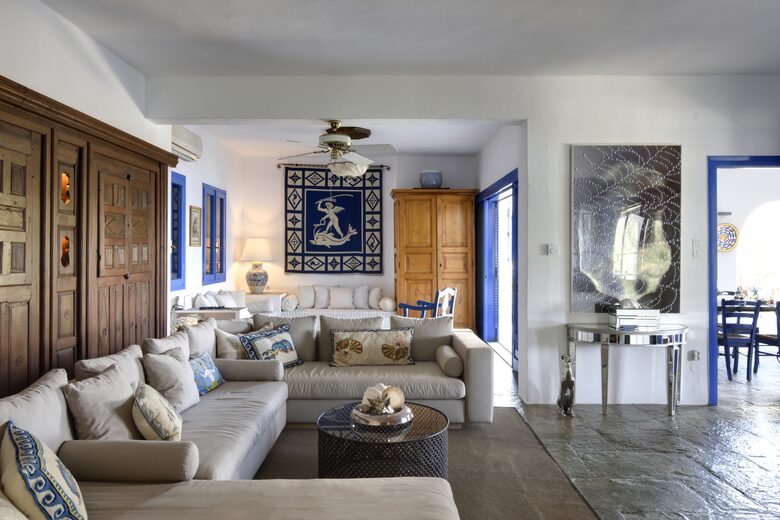 Villa Polyxena (R) - Amaliapolis, Greece