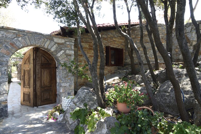 Villa Polyxena (R) - Amaliapolis, Greece