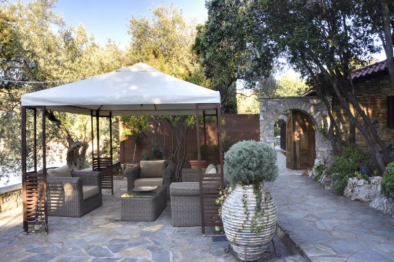 Villa Polyxena (R) - Amaliapolis, Greece