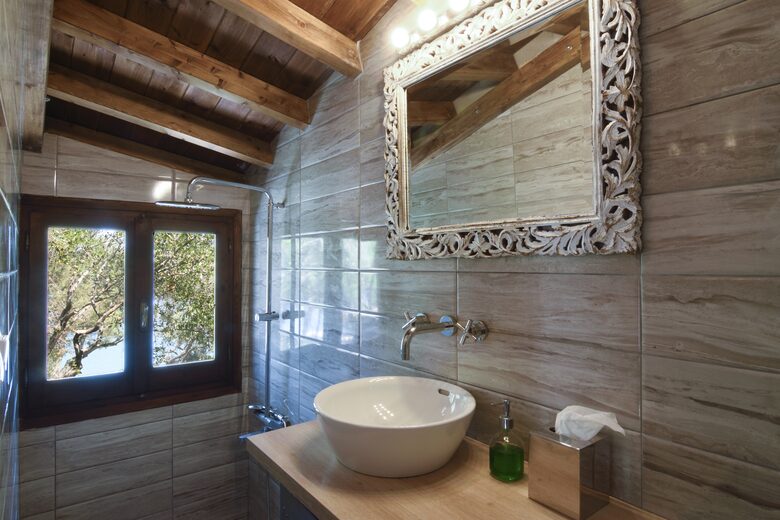 Villa Polyxena (R) - Amaliapolis, Greece