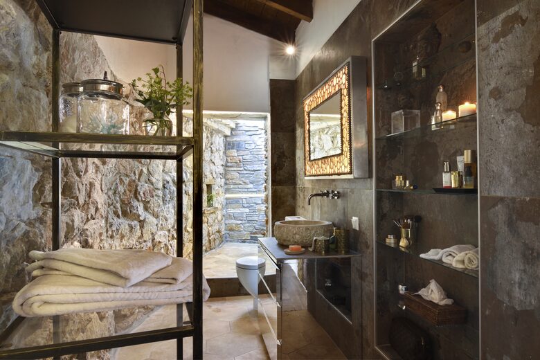 Villa Polyxena (R) - Amaliapolis, Greece