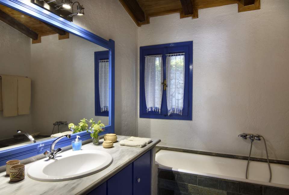 Villa Polyxena (R) - Amaliapolis, Greece