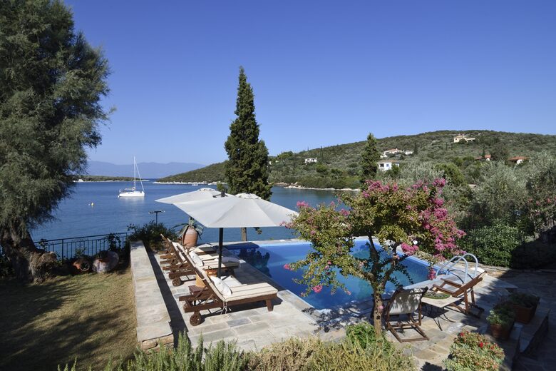 Villa Polyxena (R) - Amaliapolis, Greece