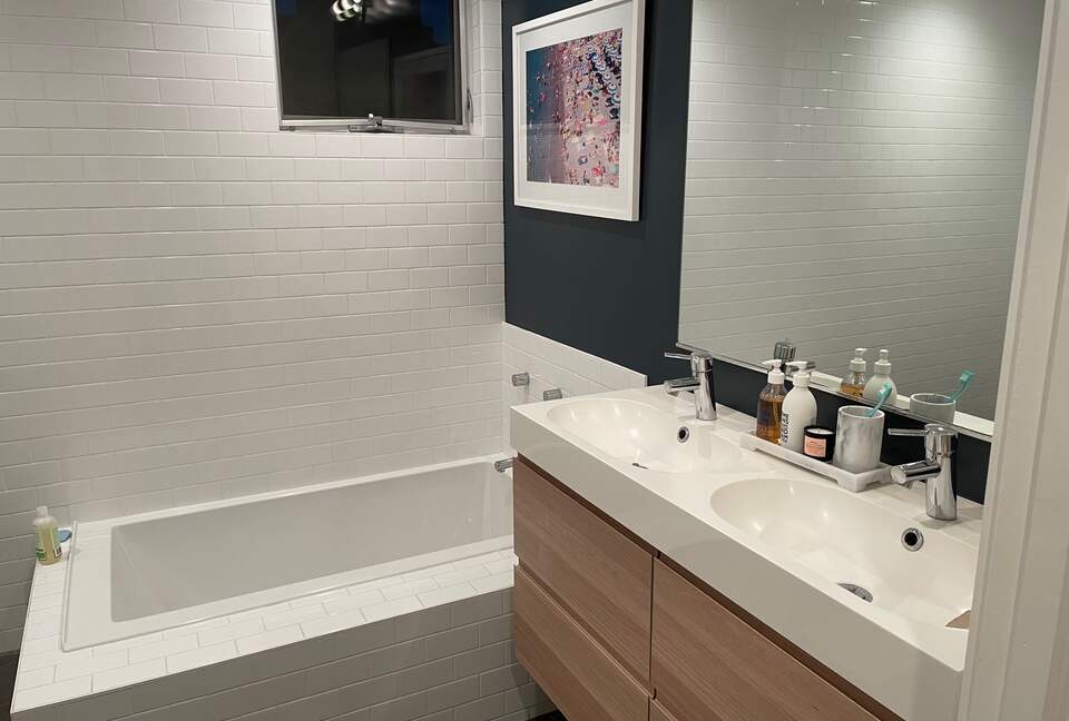 Modern Beach House Steps from the Sand - Marina Del Rey, California